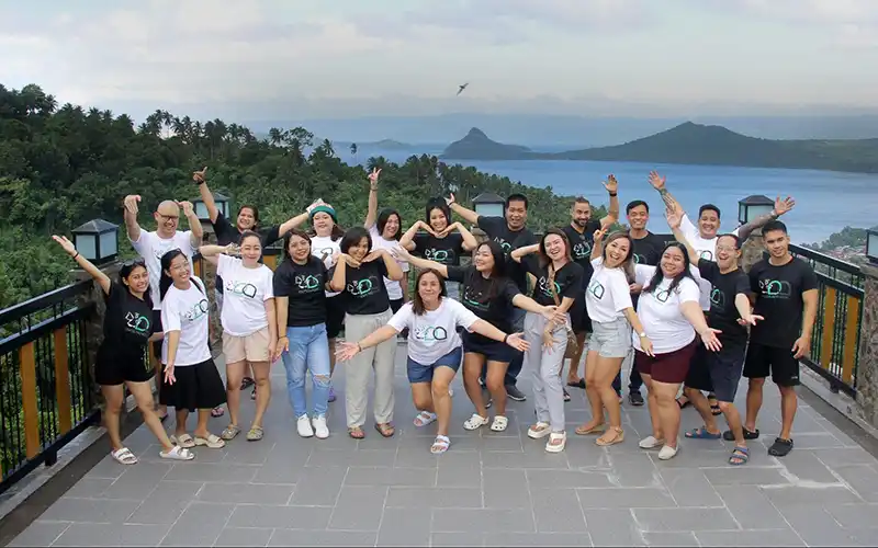 The virtual assistants and remote admin team of Outsourcing Angel at the 2023 company retreat.
